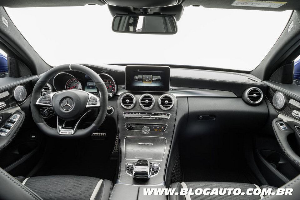 Mercedes-C63-AMG-2015-7.jpg