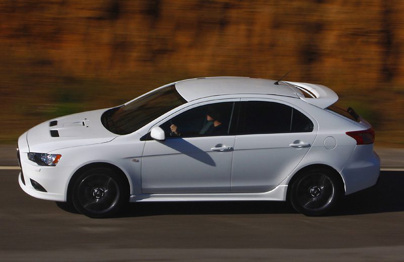 Mitsubishi Lancer, agora em versão hatch BlogAuto