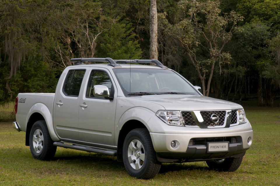 Nissan apresenta linha 2012 da Frontier