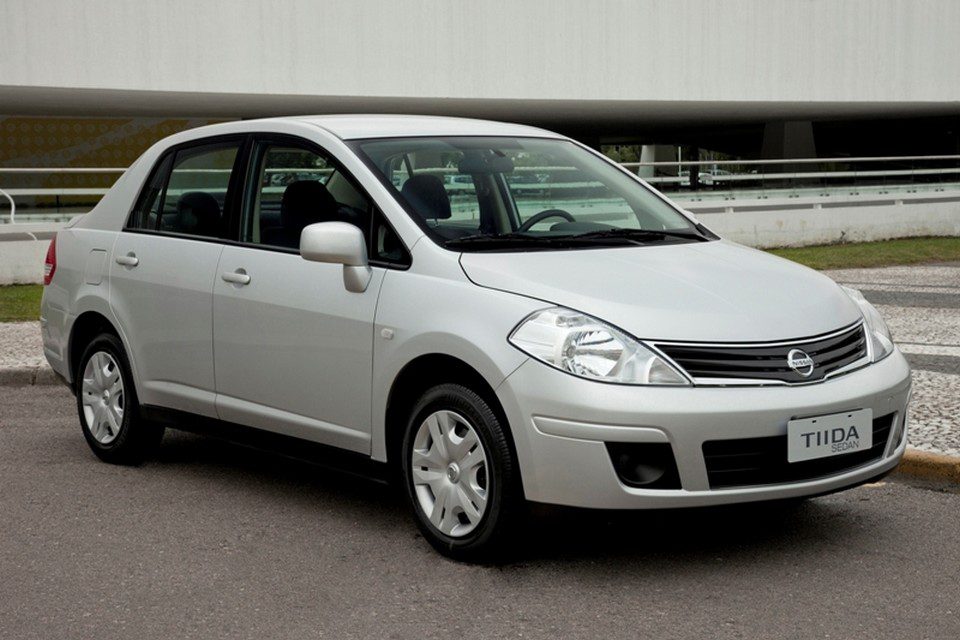 Nissan Tiida Sedan ganha airbag duplo por R$ 44.990