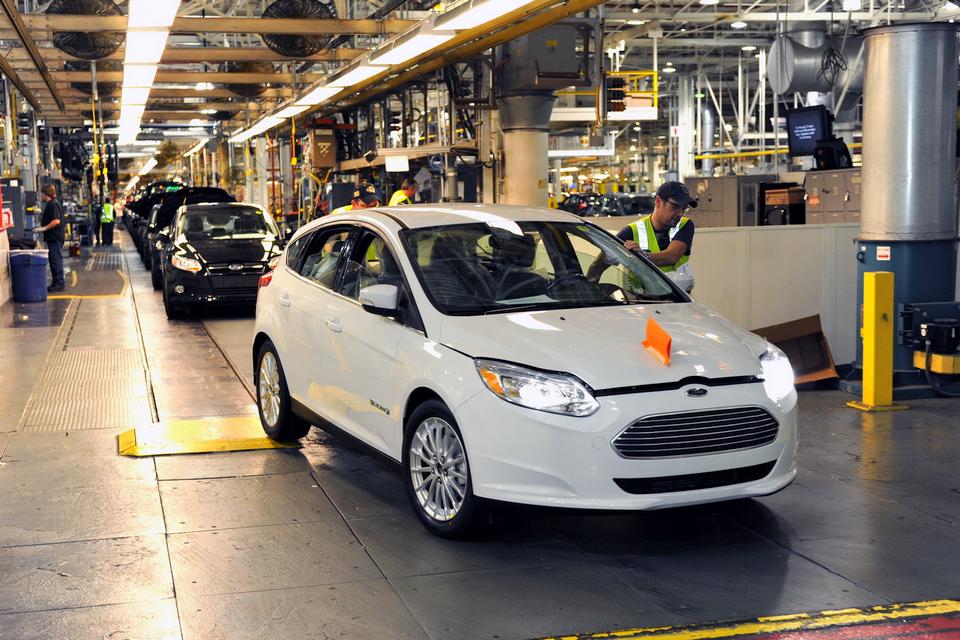 Ford inicia produção do Focus Electric nos EUA