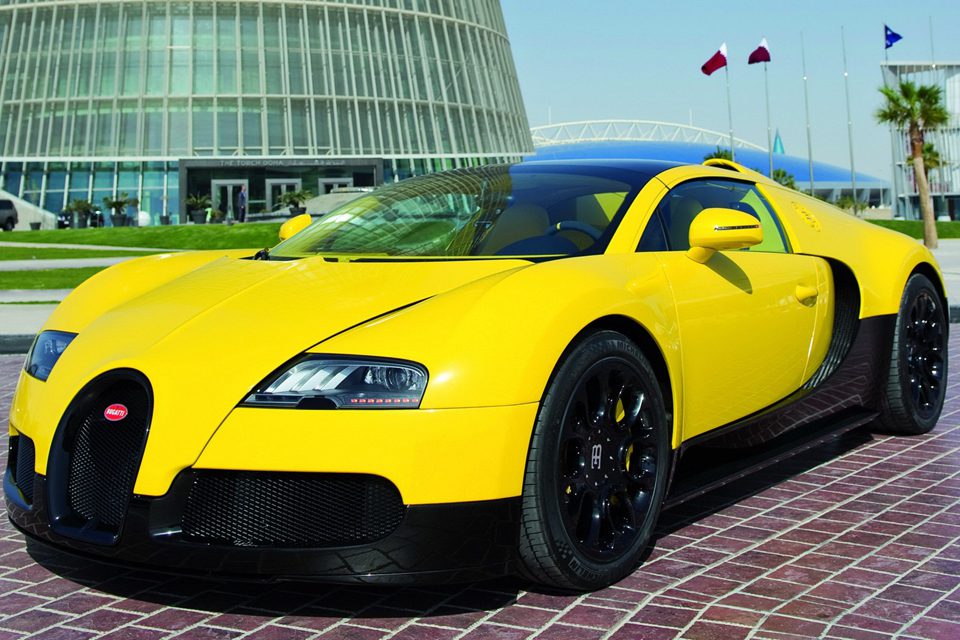 Bugatti mostra Veyron em edição especial limitada no Salão de Qatar