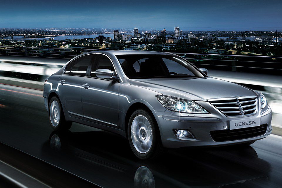 CAOA oficializa chegada do Hyundai Genesis e cobra R$ 10 mil por tonalidade branca