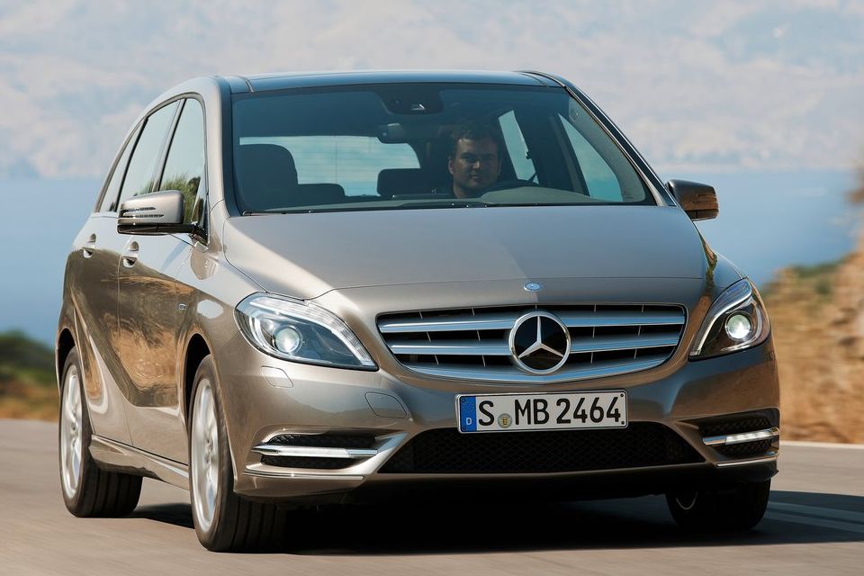 Mercedes-Benz Classe B ganhará versão elétrica em 2014
