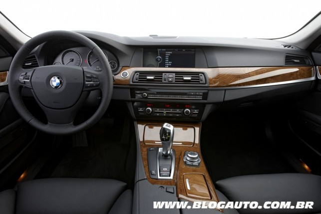 BMW Série 5 - 528i 2013