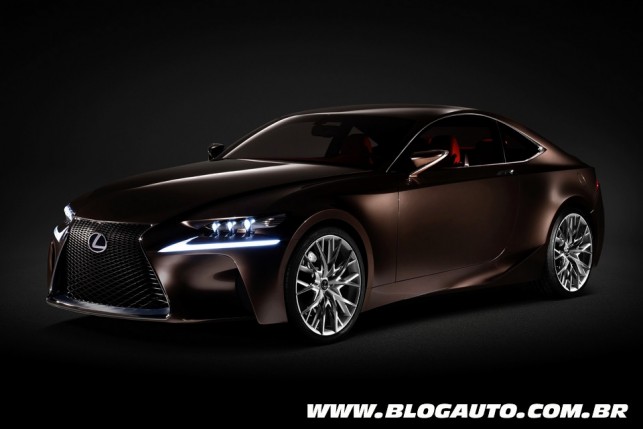 Lexus IS trará linhas do LF-CC Concept