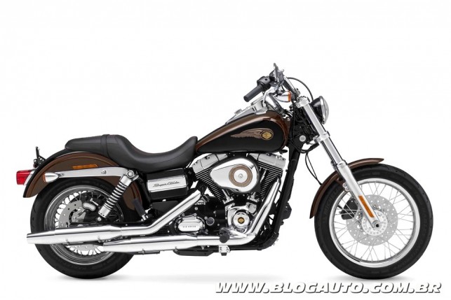 Harley-Davidson Dyna Super Glide Custom 110th Anniversary Edition