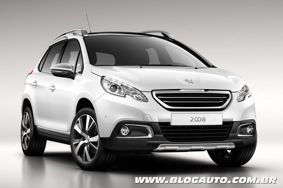 Peugeot 2008 surge em primeiras imagens