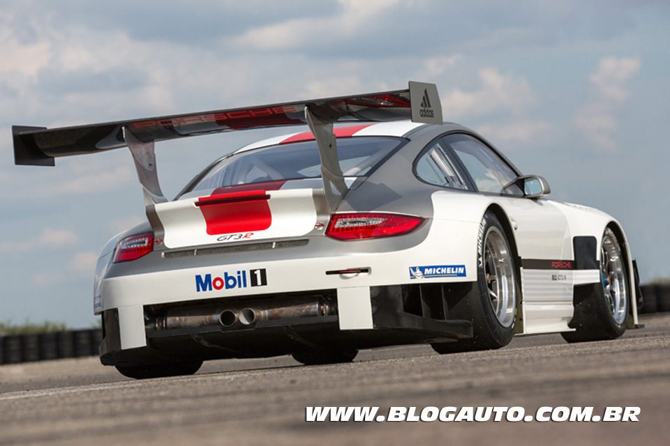 Porsche 911 GT3 R 2013