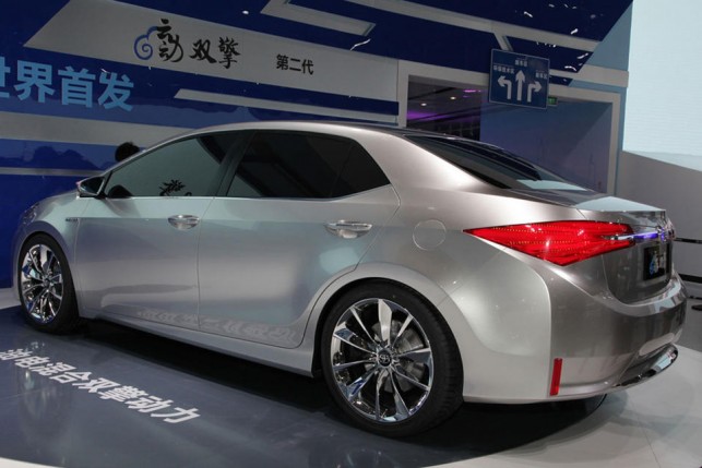 Toyota Yungdong Shuangqing, mas pode chamar de Corolla 2015