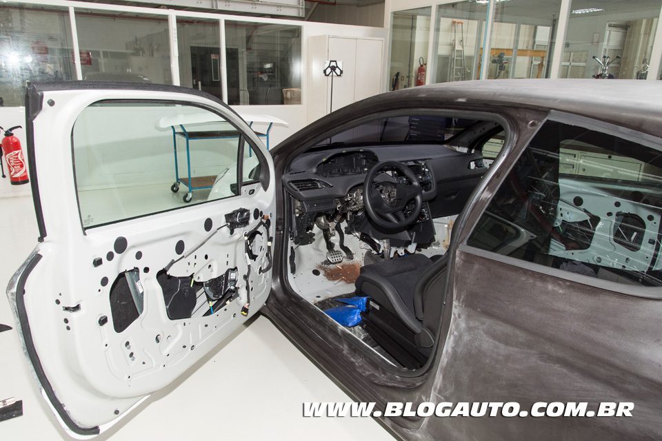 Peugeot 208 HYmotion FE