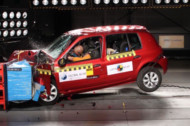Renault Clio crash test Latin NCAP