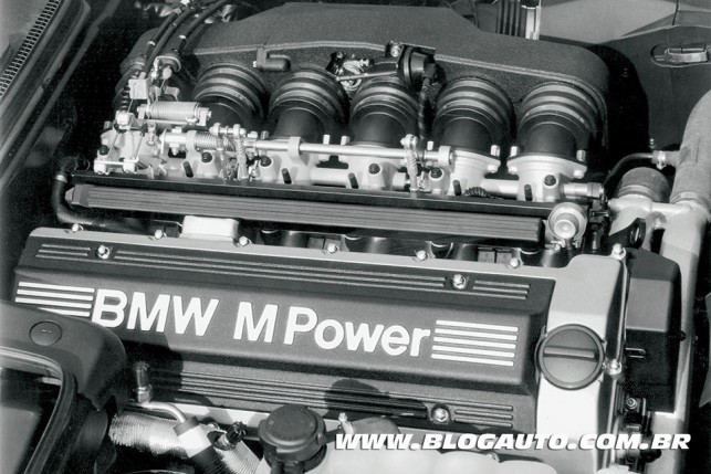 BMW M5 30 Anos - Motor seis em linha