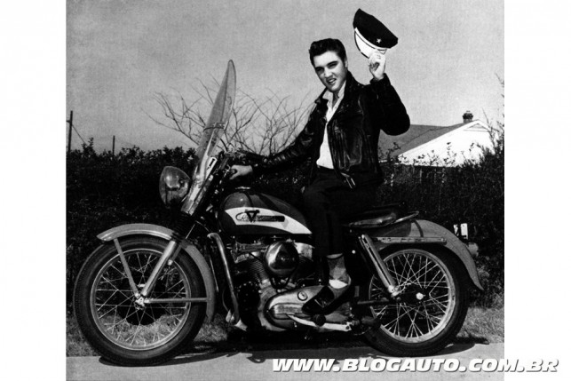Elvis Presley no anúncio da Harley-Davidson