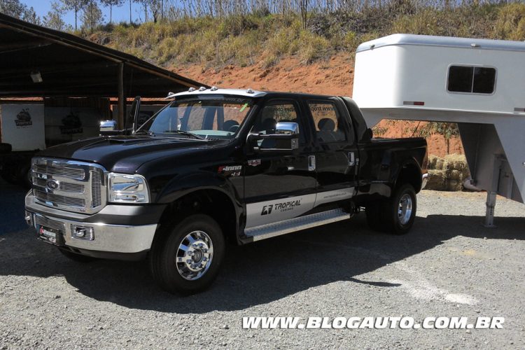 Ford F4000 2015 4x4 Cabine Dupla