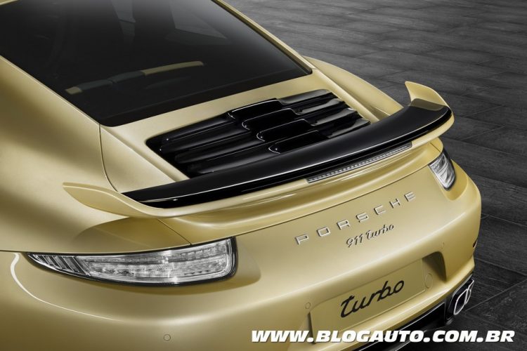 Porsche 911 Turbo com novo Aerokit
