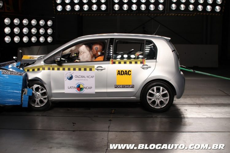 Volkswagen up no teste de auditoria do Latin NCAP