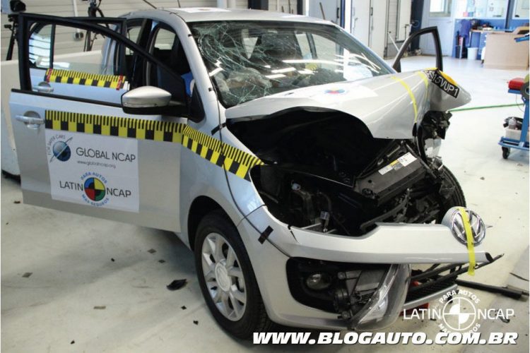 Volkswagen up no teste de auditoria do Latin NCAP