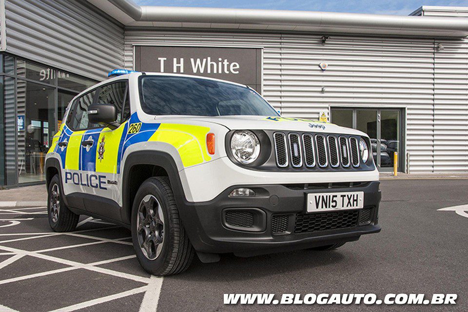 Jeep Renegade vira carro de polícia na Inglaterra