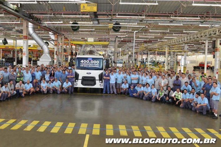 Ford comemora 400 mil caminhões produzidos