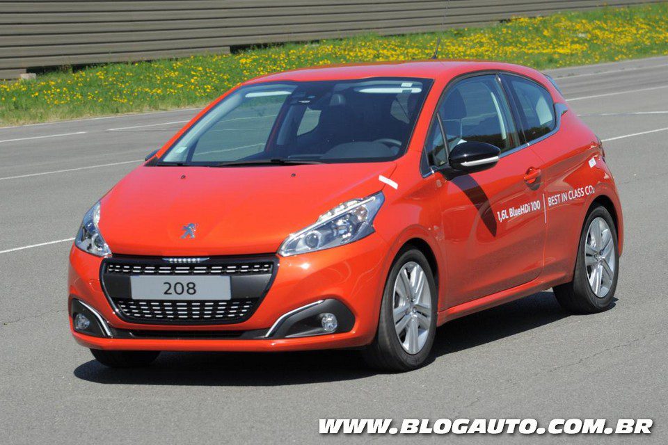 Peugeot 208 BlueHDi consegue consumo de 50 km/l‏