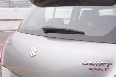 Razia utilizou um Suzuki Swift Sport, hatch com motor 1.6 de 142 cv e câmbio manual de 6 marchas