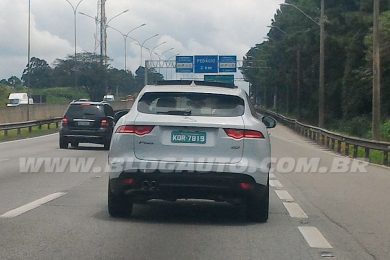 Jaguar F-Pace flagra no Brasil