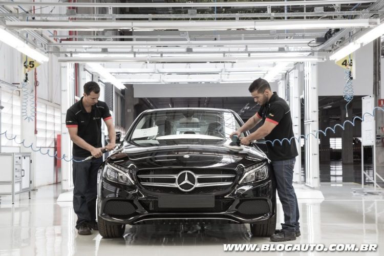 Fábrica da Mercedes-Benz em Iracemápolis (SP) 
