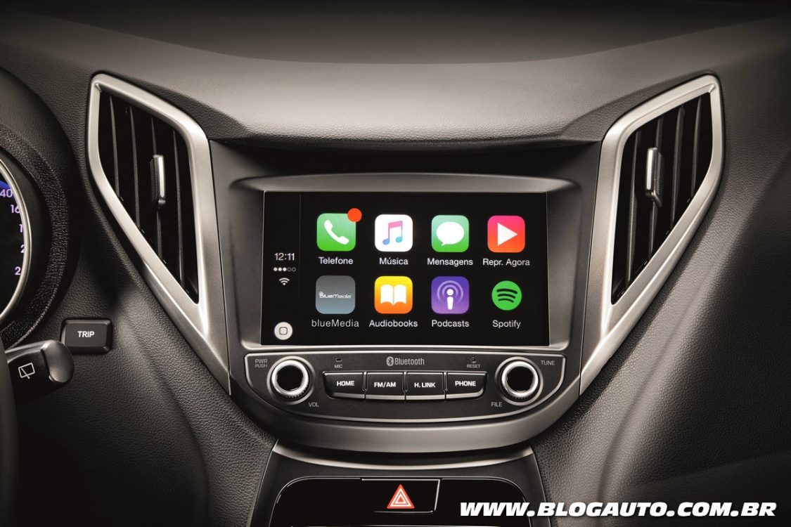 Hyundai HB20 ganha sistema Apple CarPlay