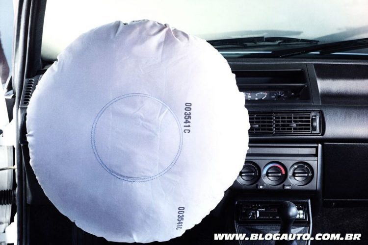 Tipo 1996 - primeiro carro nacional com airbag