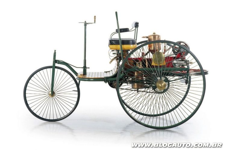 Primeiro carro motorizado da Mercedes-Benz