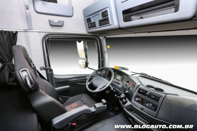 Novo cockpit dos caminhões Mercedes-Benz
