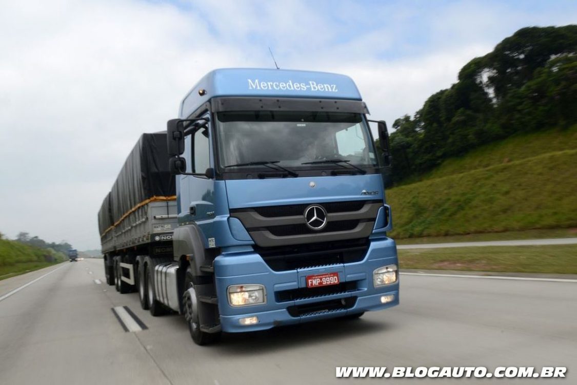 Mercedes-Benz anuncia novo cockpit para caminhões