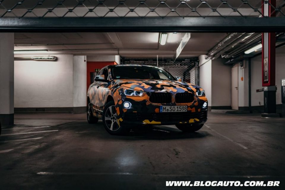 BMW X2 camuflado