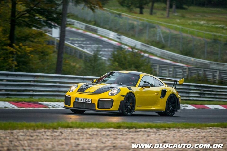 Porsche 911 GT2 RS em Nürburgring