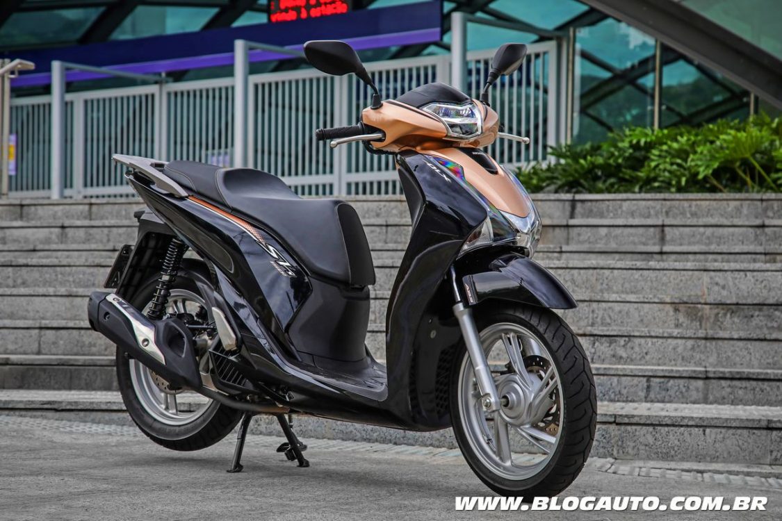 Honda SH 150i DLX oferece visual exclusivo por R$ 13 mil