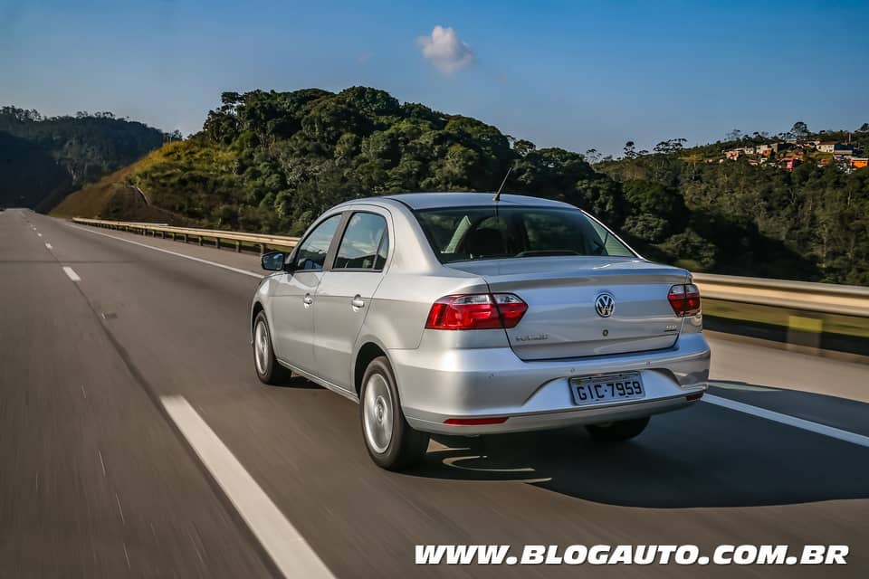 Volkswagen Voyage 2019 com transmissão automática