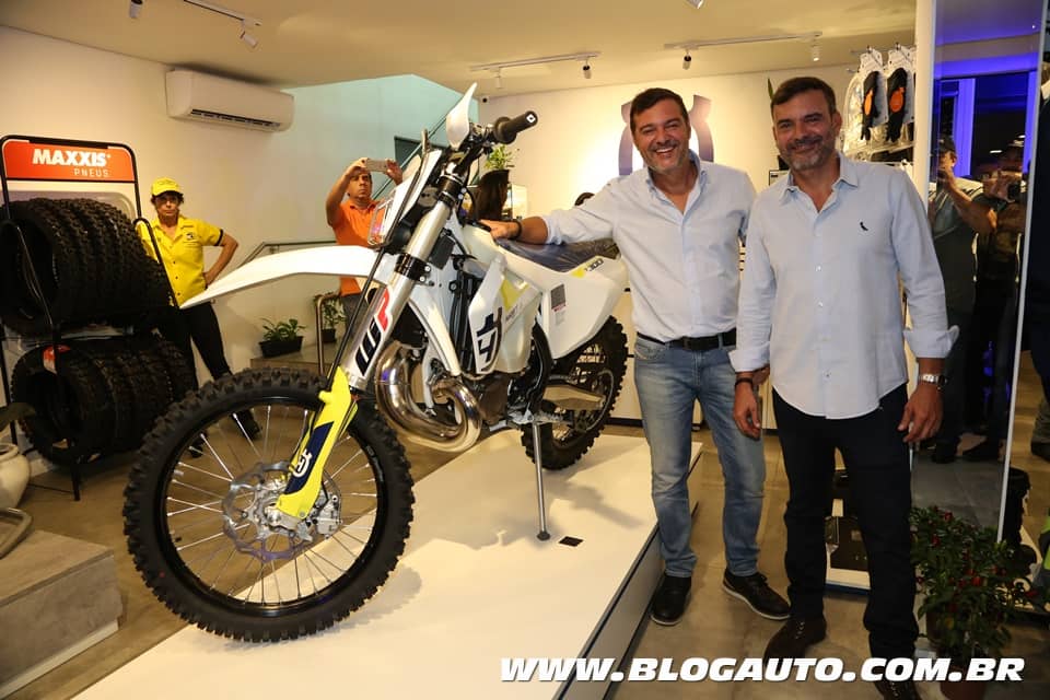 Husqvarna TE 300i com Raul e Maurício Fernandes importadores da marca para o Brasil