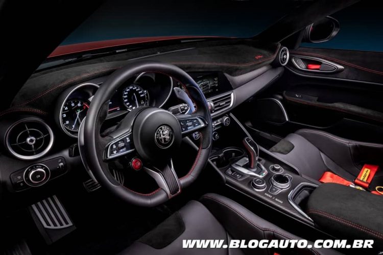 Alfa Romeo Giulia GTA 2021
