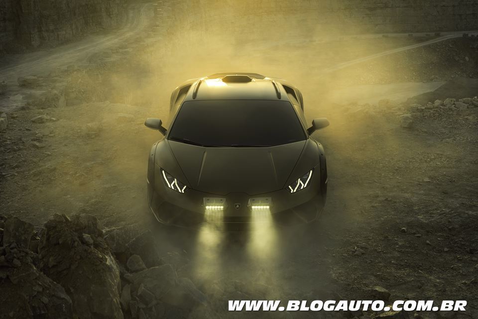 Lamborghini Huracán Sterrato esportivo off-road