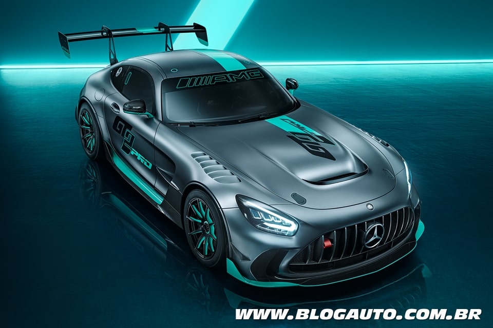 Mercedes-AMG GT2 PRO pronta para as pistas