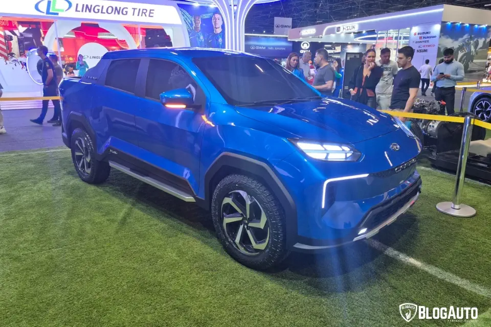 No Salão do Automóvel, Lecar mostra seu jipe elétrico